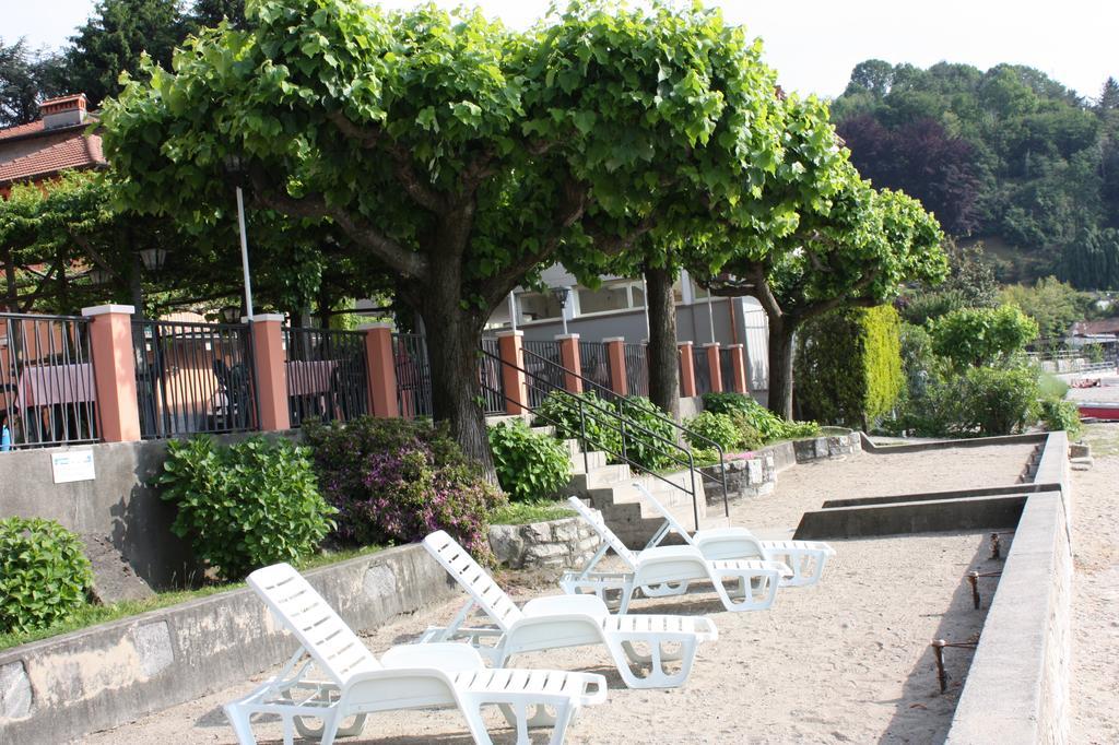 Albergo Riva Reno Di Leggiuno Exterior foto
